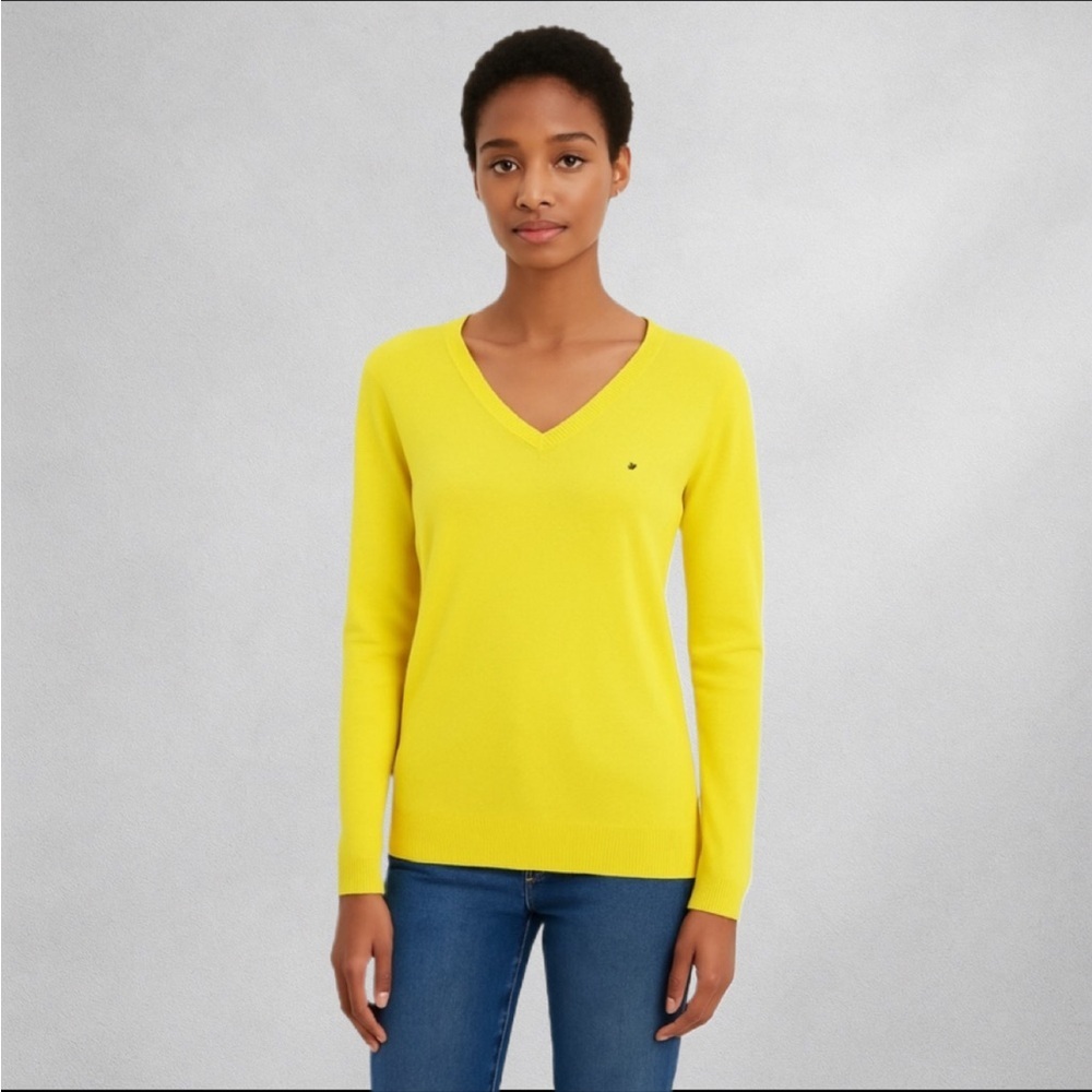 New York & Company Womens Pullover Size M V-neck Yellow  Bright  Soft